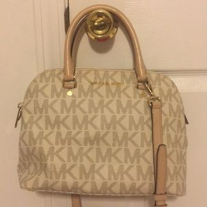 Michael Kors Handbag & Wallet